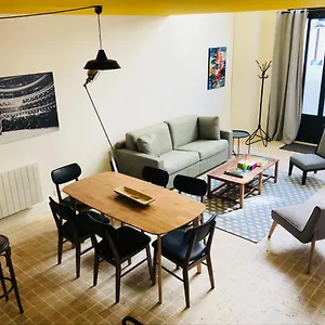 https://villa-blomet.fr-paris.fr
